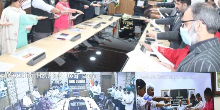 Chief Secy administers Integrity Pledge as part of Vigilance Awareness Week