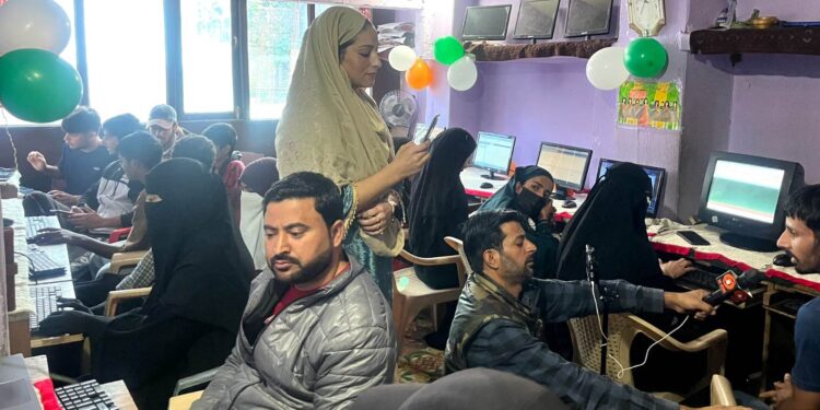 12 Rashtriya Rifles (Grenadiers) organises IT Literacy cadre