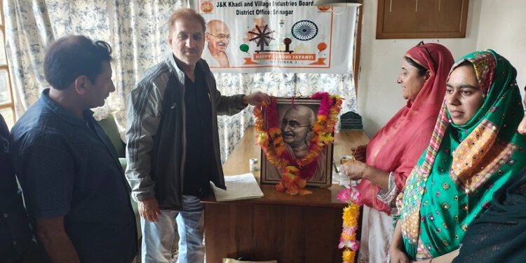 KVIB Srinagar Celebrates Gandhi Jayanti