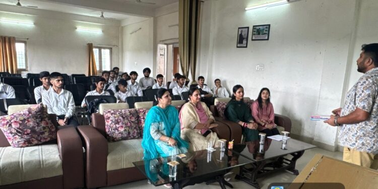 GDC Vijaypur hosts Book Donation Drive and ‘Meet the Author’ Session under Sewa Parv