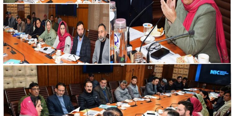 Sakeena Itoo reviews performance, functioning of School Education Department in Kashmir Division