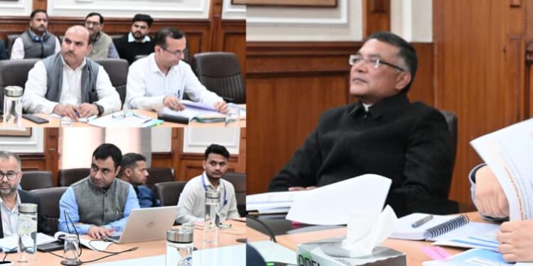 Chief Secy calls for 100% saturation of PM Fasal Bima Yojana for eligible farmers across J&K