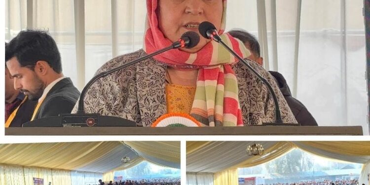 Sakeena Itoo addresses Platinum Jubilee celebrations of Shaheed Himayun Muzzamil Memorial GDC Anantnag
