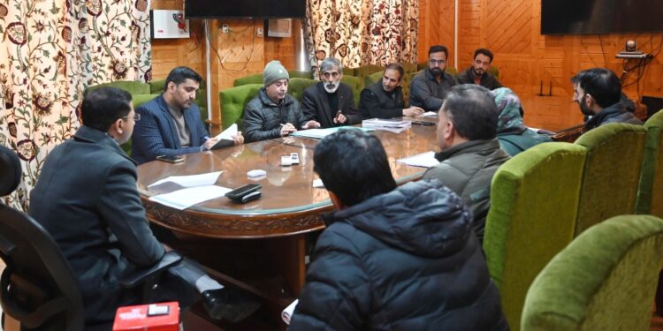 DDC Shopian calls for saturation of social security schemes