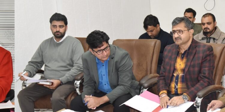 DC reviews land compensation disbursement