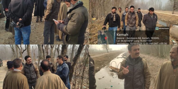ACD Bandipora conducts outreach programme at Block Aloosa
