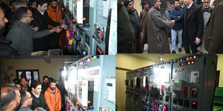 DC Kulgam inaugurates 11 KV Chatabal Power Feeder at Chawalgam