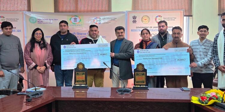NCDC felicitates J&K’s Outstanding Cooperative Societies, FPOs with Regional Cooperative Excellence, Merit Awards 2025
