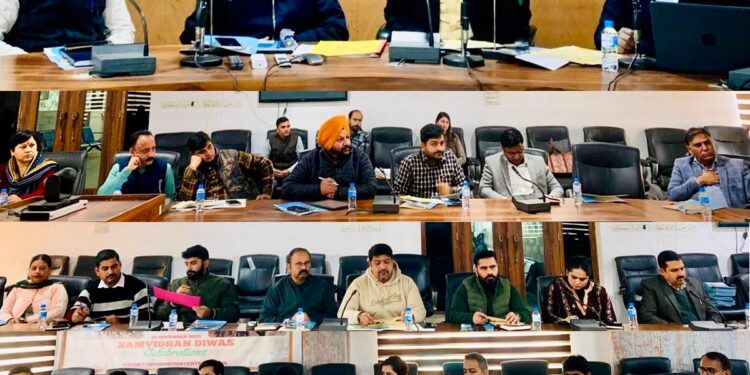 BIS hosts sensitization session for government functionaries at Kathua