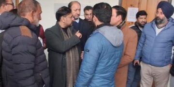 Satish Sharma inspects RTO Office Srinagar