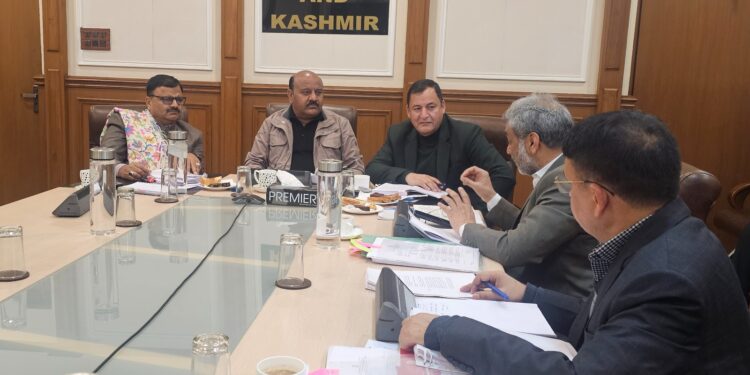 Deputy CM calls for pro-public decisions on Gair Mumkin Khads issues