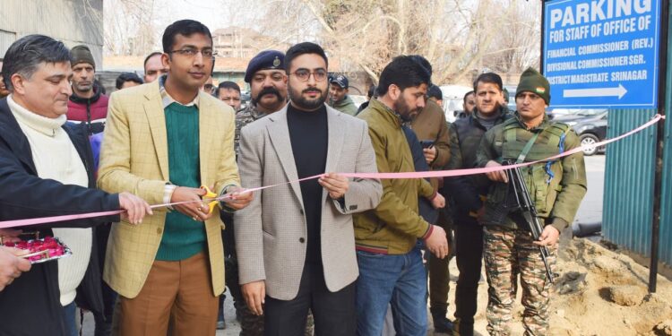 Div Com Kashmir Inaugurates Parking Facility at Old Secretariat