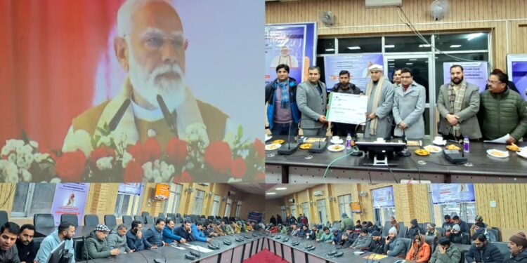 District administration distributes PM SVANidhi Credit Cards, loan Sanction Letters at Ramban