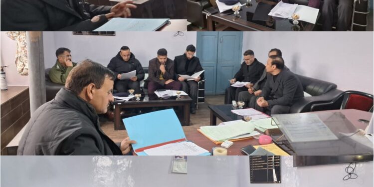 DLSA Shopian conducts UTRC meeting, reviews under trail prisoner cases