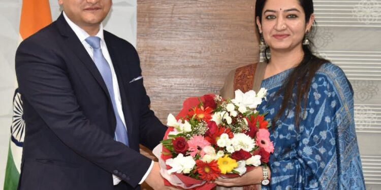 Minga Sherpa assumes office as Deputy Commissioner Udhampur