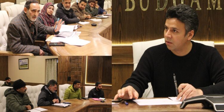 DC Budgam reviews Power Infrastructure works under RDSS with KPDCL