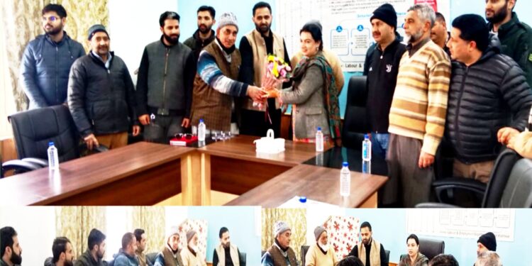 Labour Department Kishtwar sensitizes traders to PM Shram Yogi Maandhan Yojana