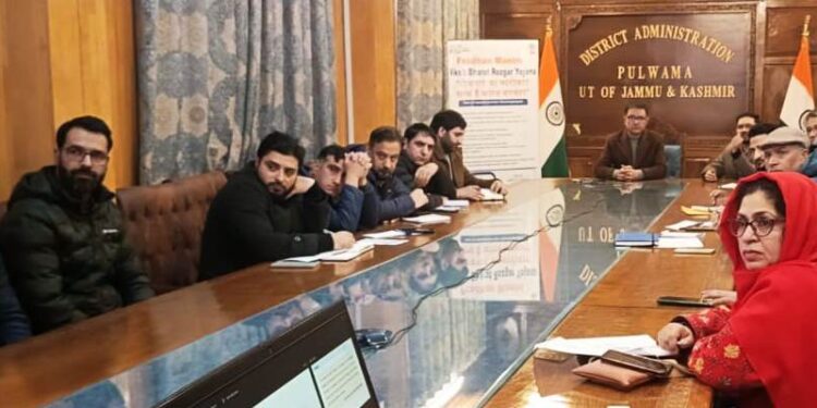 Awareness programme on Pradhan Mantri Viksit Bharat Rozgar Yojana held at Pulwama