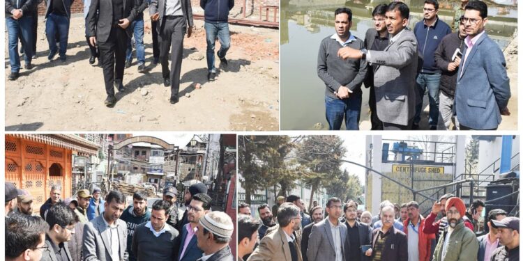 Div Com Kashmir conducts City Tour; Inspects E-Bus Charging Stations