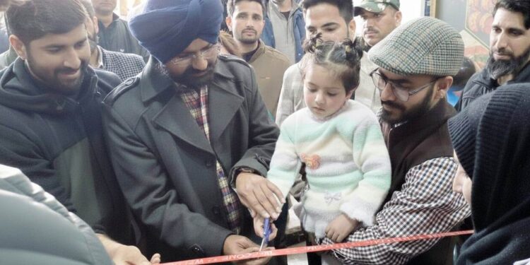 DC Doda inaugurates Al-Khidmat Diagnostic Laboratory