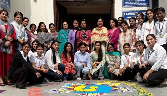 GCW Parade marks International Women’s Day with Human Chain, Rangoli Contest