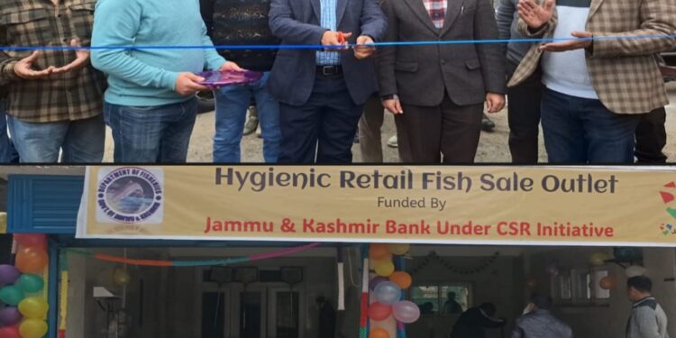 DC Kupwara inaugurates Hygienic Retail Fish Sale Outlet at Handwara