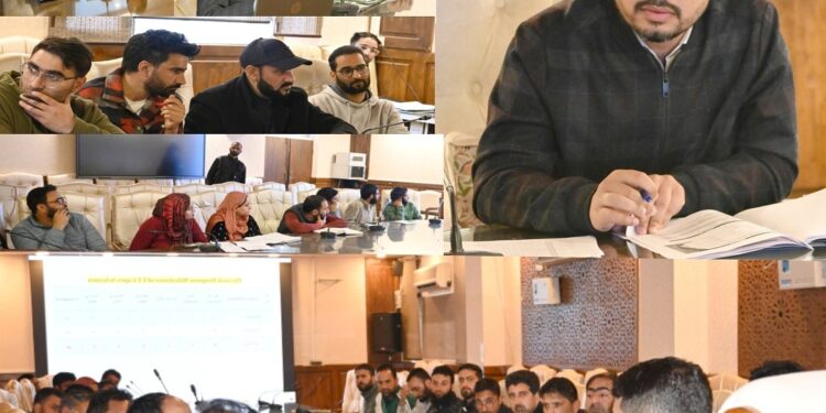 DC Kulgam reviews water supply programmes; discusses ongoing Jal Mahotsav