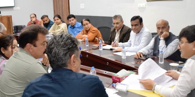 DC reviews status of Jal Jeevan Mission schemes in Udhampur