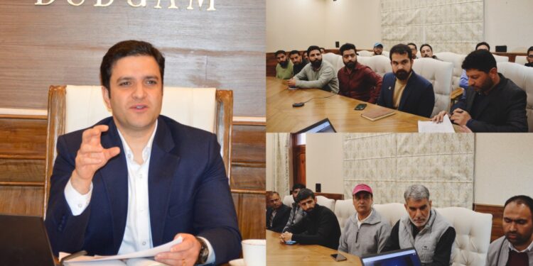 DC Budgam reviews Fuel Stock & Supply Position in the District, stresses LPG Home Delivery