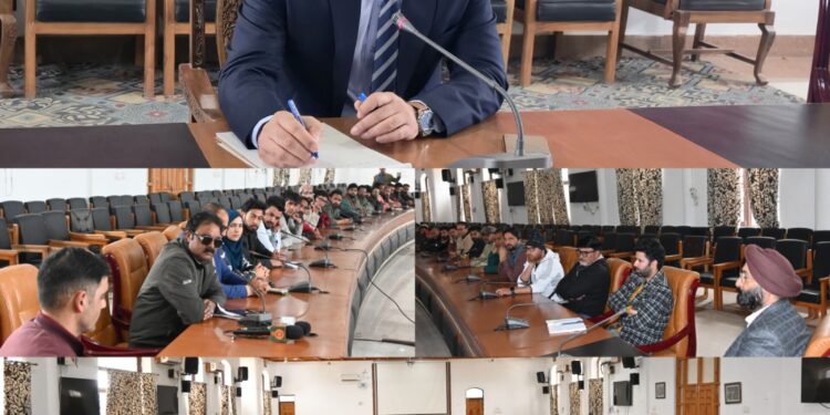 DC Anantnag holds interactive meet with Media Fraternity