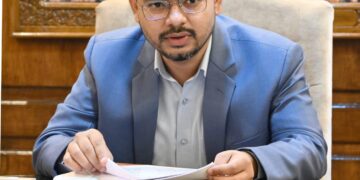 DC Kulgam reviews LPG stock position