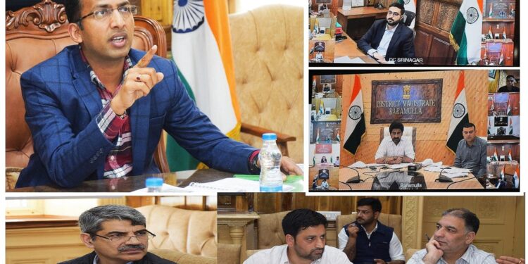 Div Com Kashmir reviews various Revenue Matters, Development Initiatives