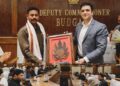 District Admin Budgam bids farewell to outgoing SSP Nikhil Borkar