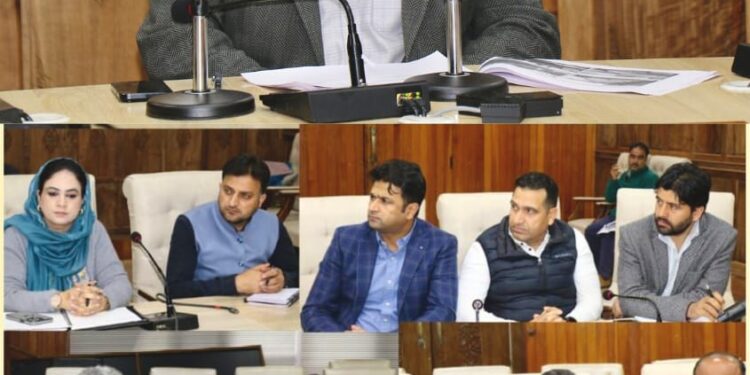 DC Srinagar assesses progress of I&FC projects to strengthen flood management mitigation measures