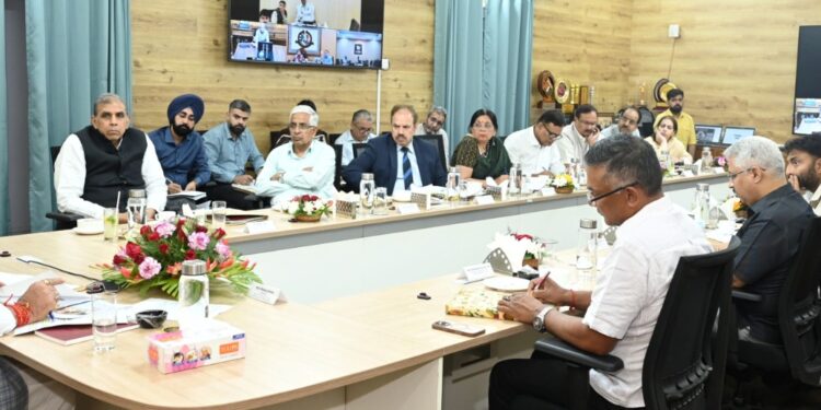 Lieutenant Governor chairs J&K Higher Education Council meeting