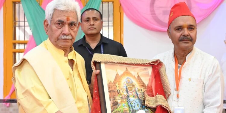 Lieutenant Governor attends foundation day of Sarv Shakti Chandi Mata Mandir, Dhammi, Nagrota