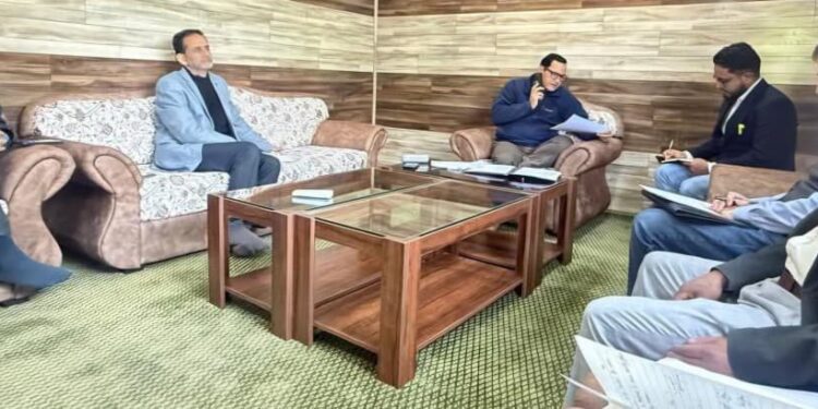Javid Dar reviews functioning of education department in Baramulla