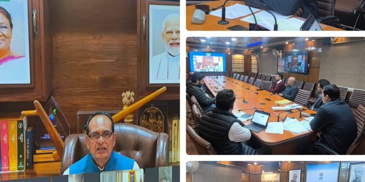 Javid Dar attends review meeting with Union RDD Minister Shivraj Singh Chouhan
