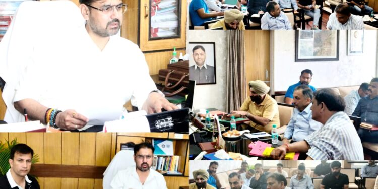 Satish Sharma reviews functioning of Transport Department; asks for strict compliance to traffic rules