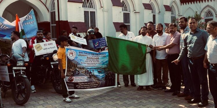 Drug Controller J&K flags off Bike Rally to promote anti-drug campaign