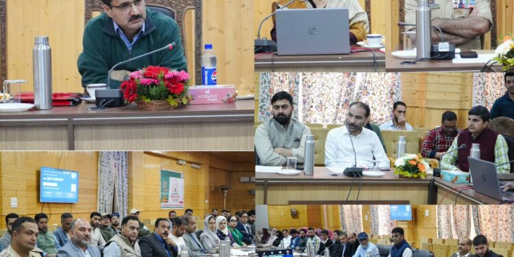 Zubair reviews NMBA implementation in Bandipora; stresses on sustained 100-Day campaign strategy