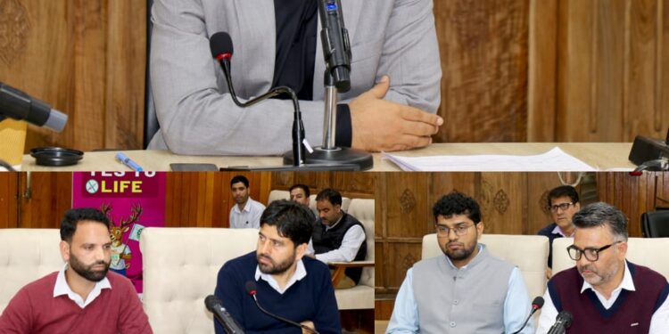 DC Srinagar reviews progress of Solarization of Government Buildings in the District