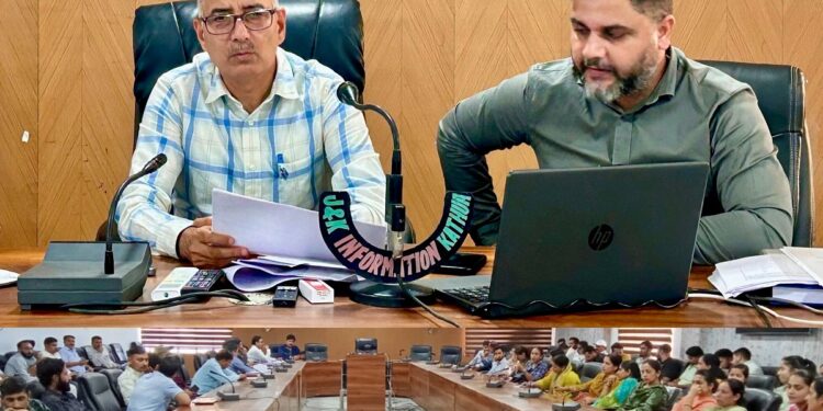 DC Kathua reviews functioning of Kisan Khidmat Centers