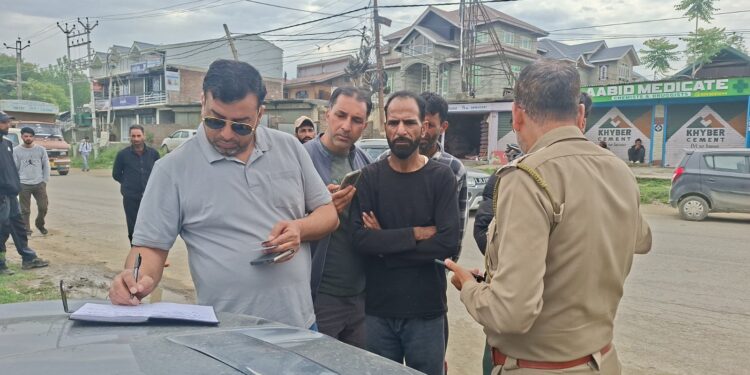 ARTO Baramulla leads massive Traffic Enforcement Drive across district