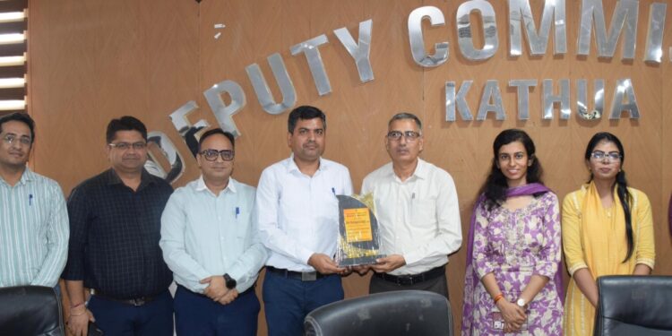 Kathua admin accords farewell to outgoing ADC; welcomes incoming officer