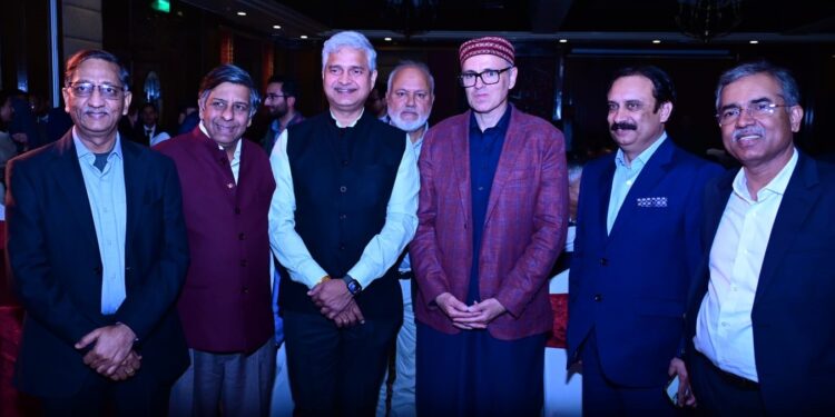 CM Omar hosts dinner in honour of Parliamentary Standing Committee on Finance in Gulmarg
