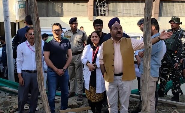 Deputy Chief Minister inspects ongoing infrastructure works at GMC Srinagar