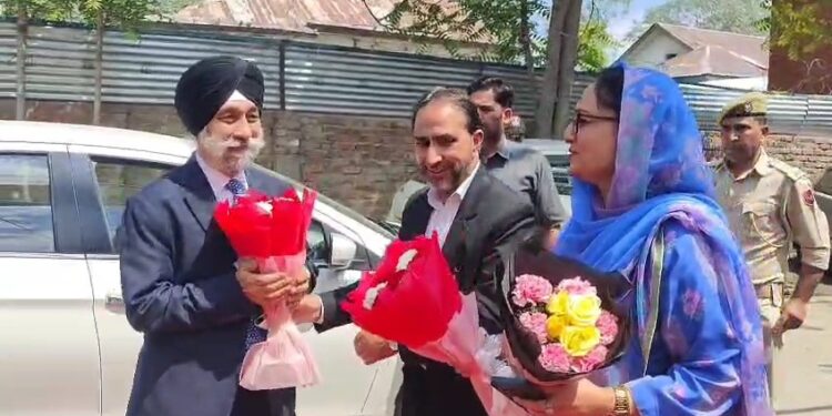 NCDRC Member visits Baramulla, Reviews functioning of DCDRC Baramulla