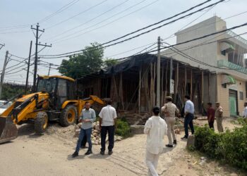 JDA conducts encroachment drive in Sidhra, Majeen & Paloura