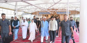Lieutenant Governor visits sacred Hazratbal Shrine; reviews preparations for the upcoming auspicious festival of Eid ul-Adha